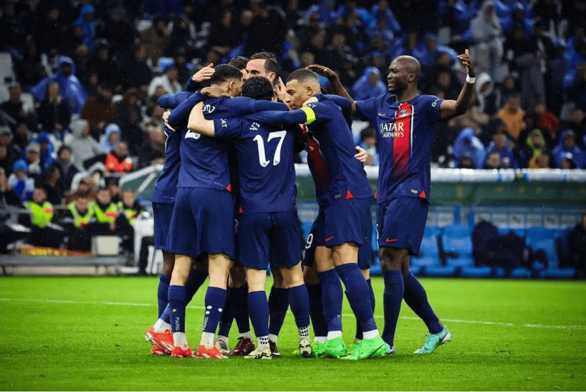 包含巴黎圣日耳曼再胜里尔，实力完全碾压的词条