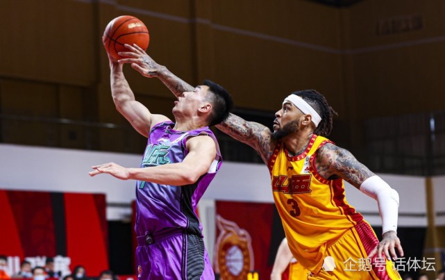 包含欧洲劲旅备战亚洲对手，决胜之战即将打响的词条