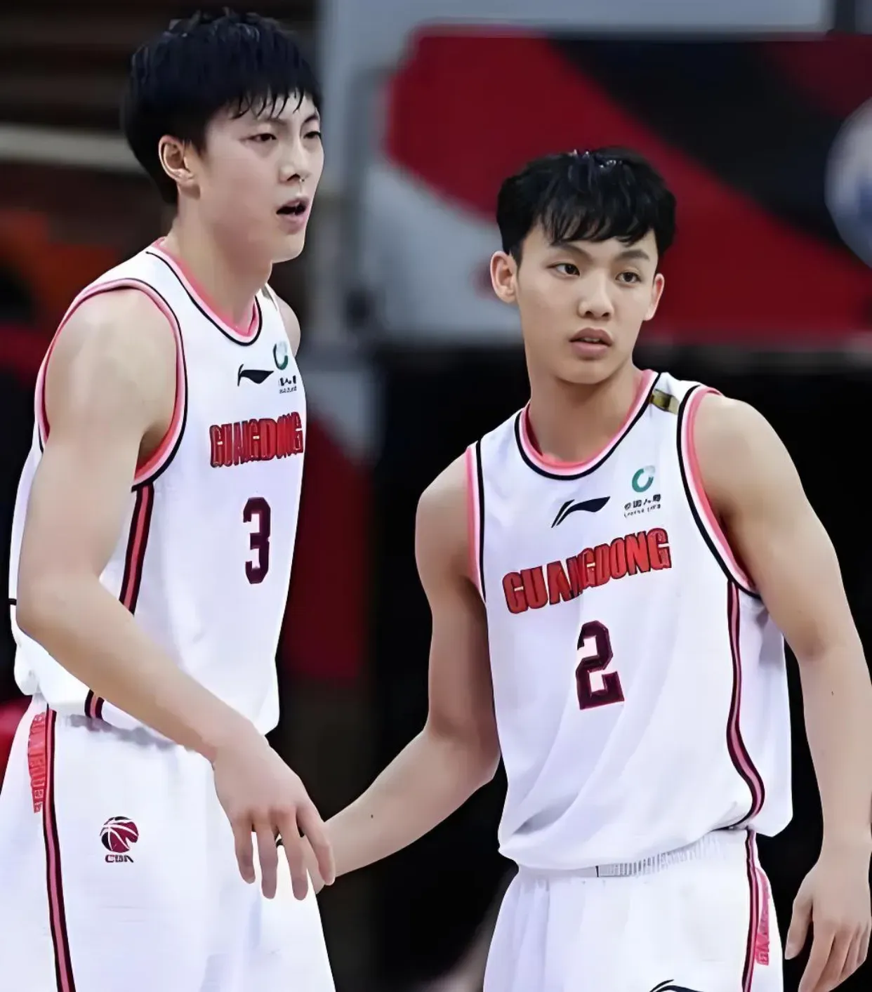 关于广东队在激烈比拼中力压对手，笑到最后！的信息