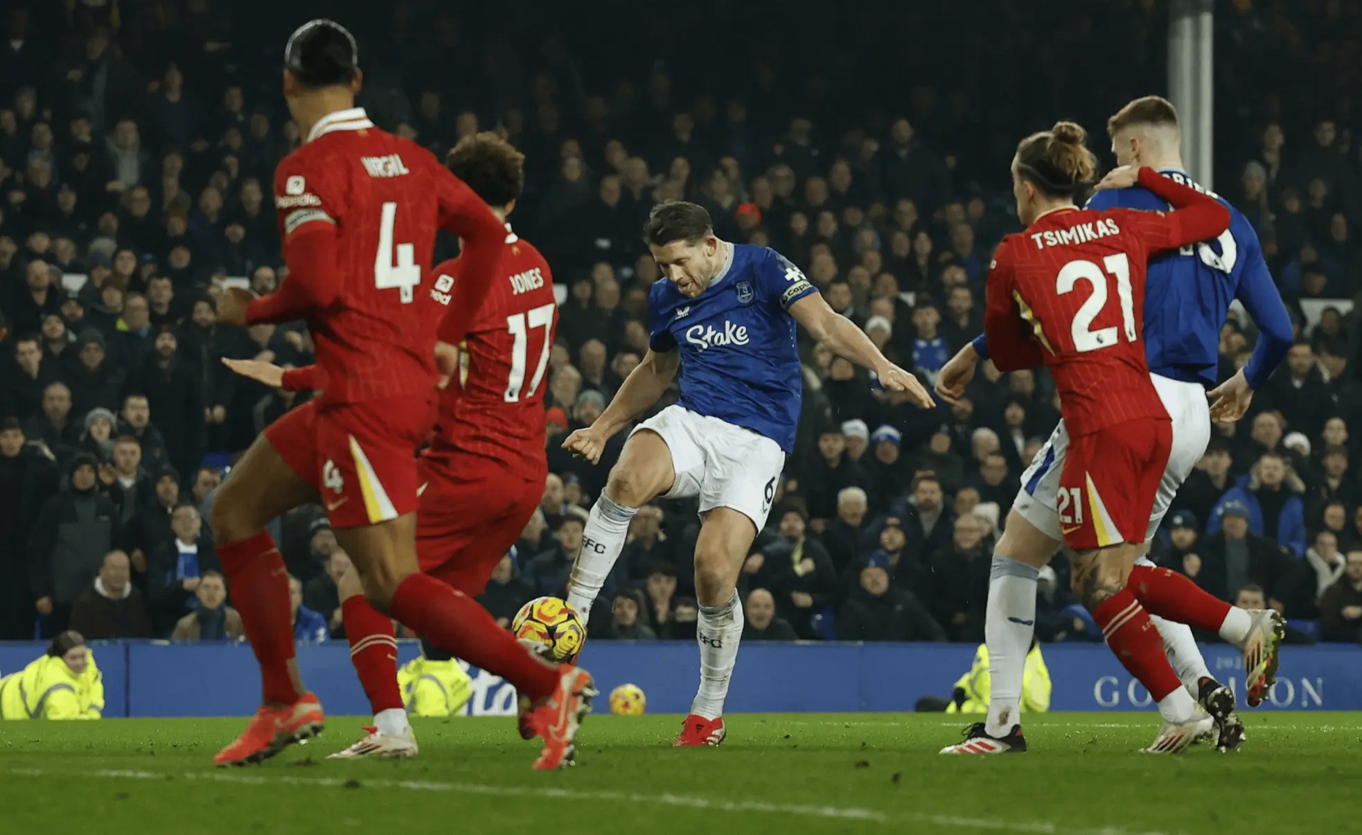 埃弗顿遭遇热刺逼平，英超前景蒙上迷雾的简单介绍