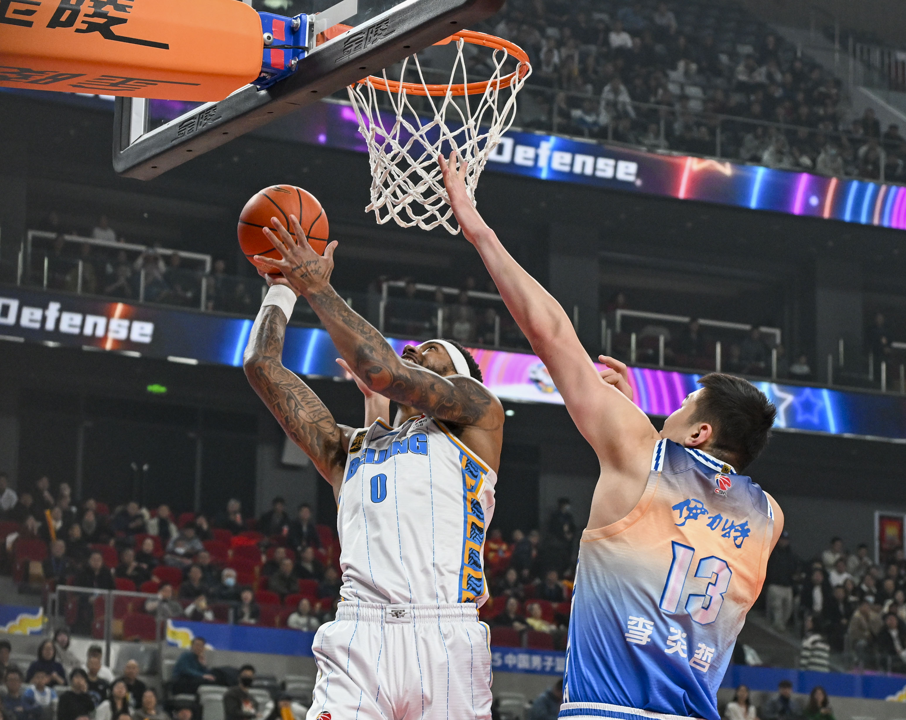 包含一场重要对决球员实力角逐胜负未定的词条