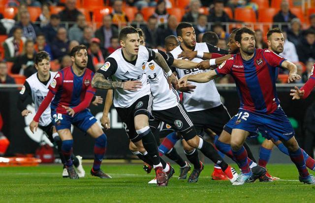 巴伦西亚城市德比战打响，围绕战术异军突起的简单介绍