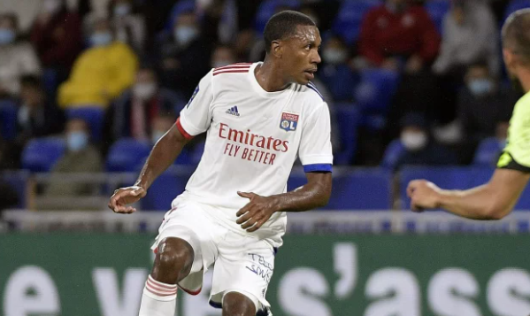 关于里昂需要在下一场比赛中取得胜利来保持积分领先优势的信息