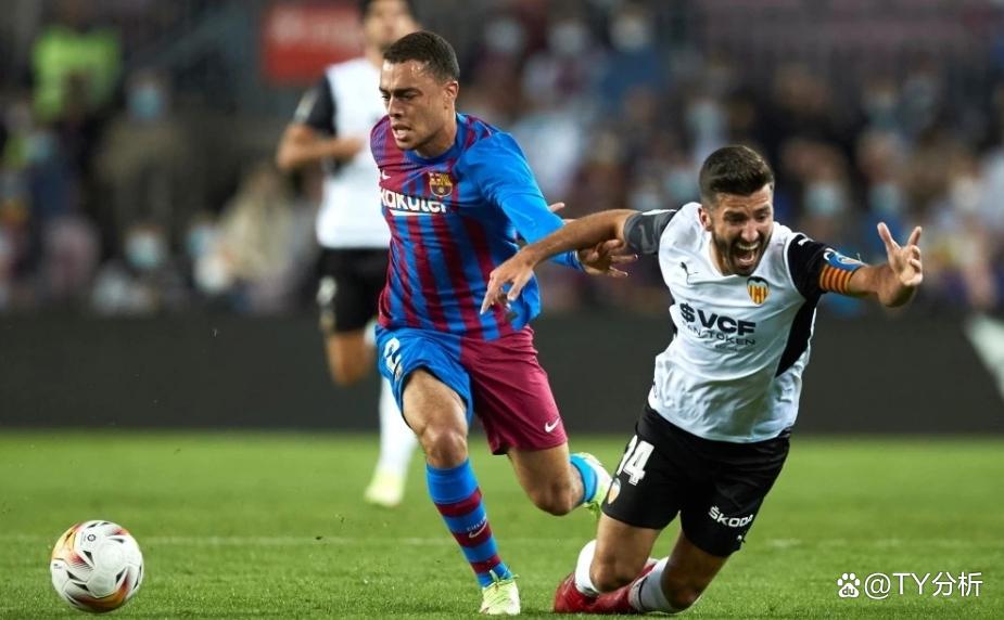 瓦伦西亚门将神勇扑救，帮助球队保持不败的简单介绍