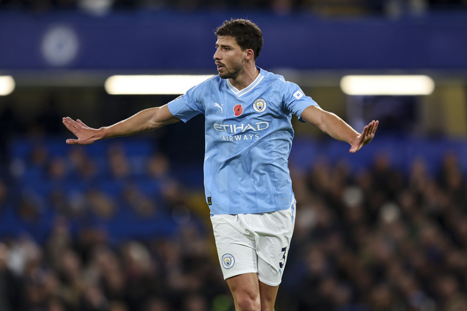 包含皇马主场惨败曼城，波切蒂诺面色难看的词条