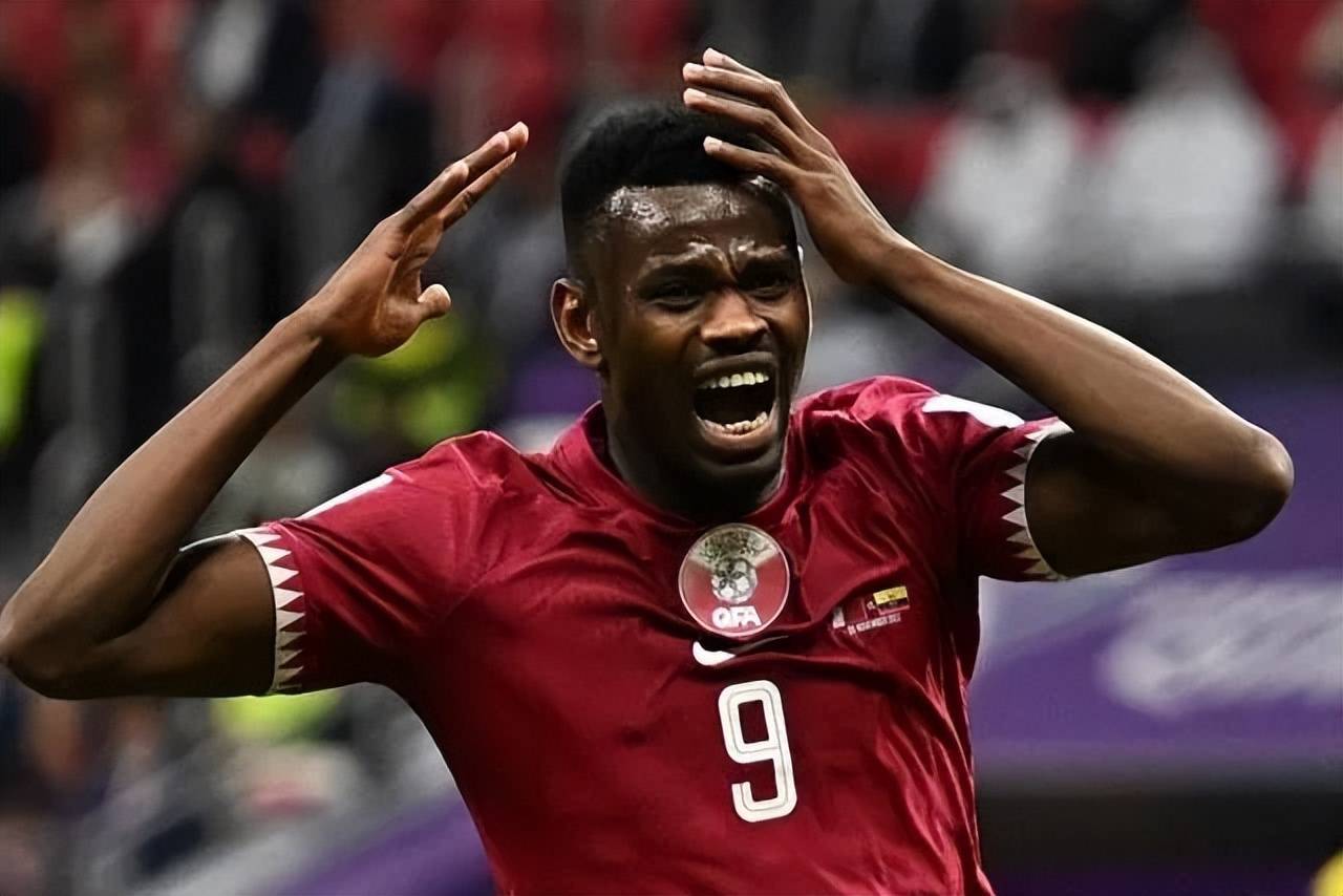 关于瓦伦西亚连平不胜，积分榜陷入困境的信息