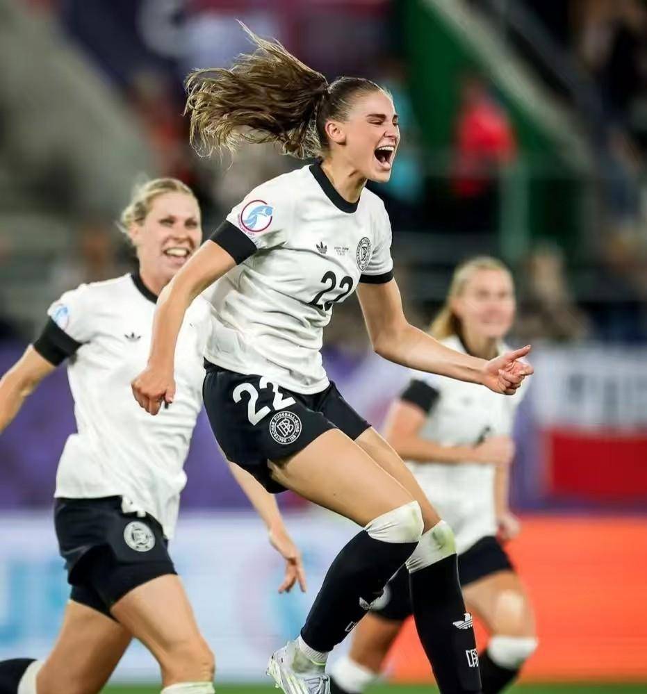 德国与法国的对决引发球迷热烈讨论的简单介绍