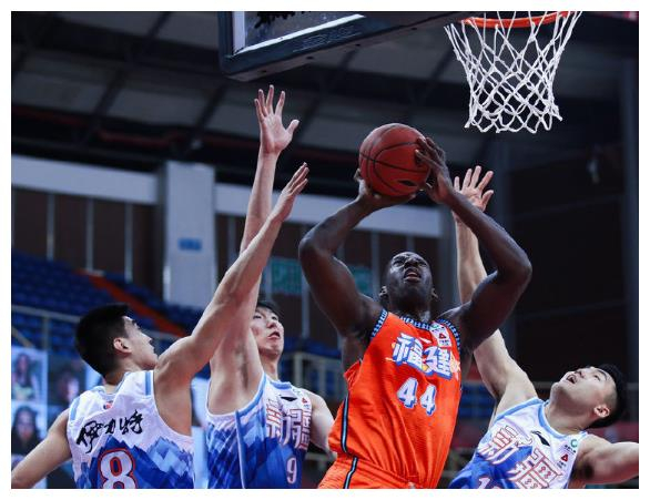 糟糕开局：泰达开局五连败，排名垫底的简单介绍