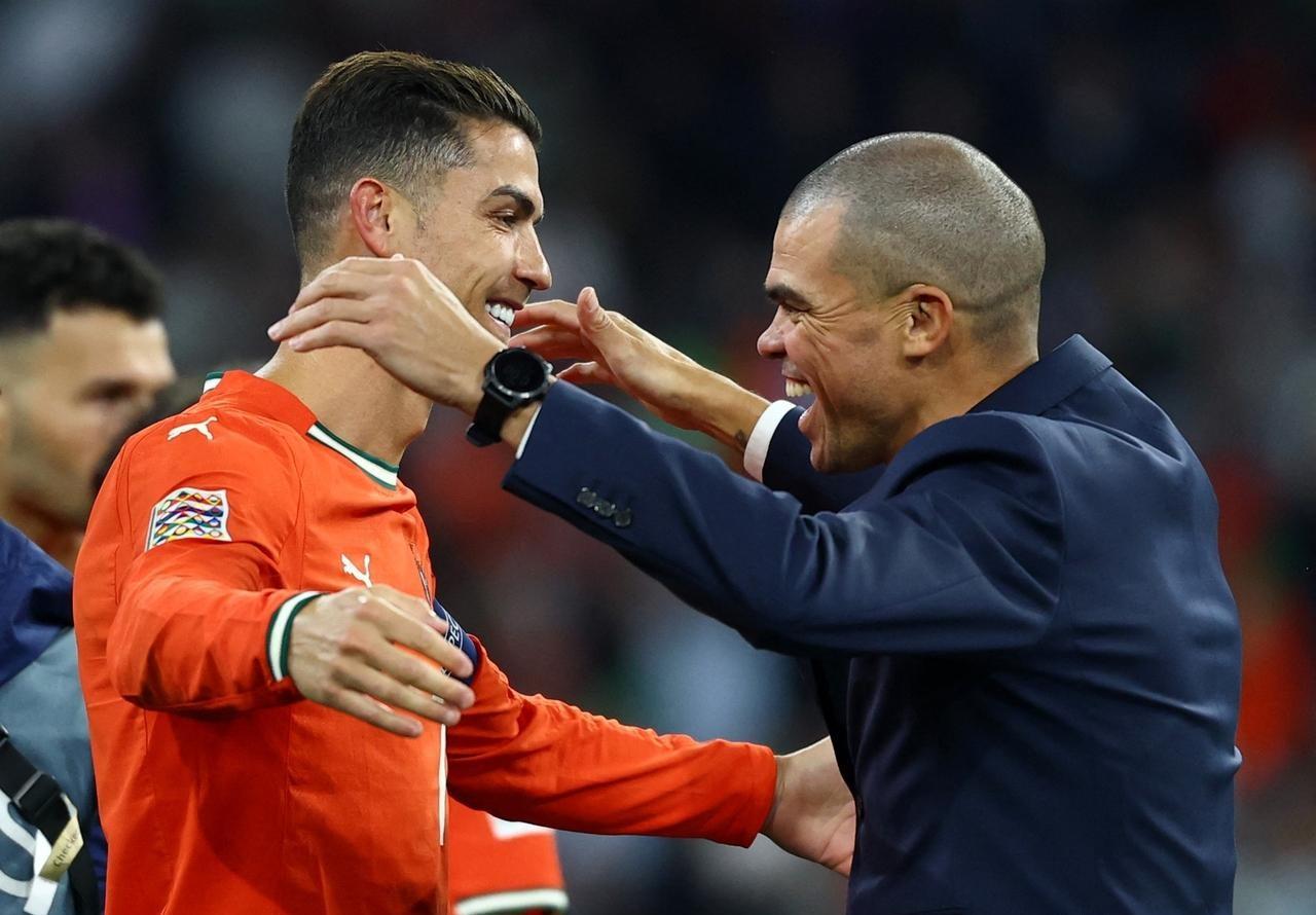 土耳其强势塞维利亚，C罗完成帽子戏法的简单介绍