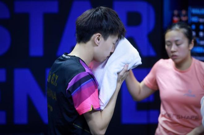 关于英格兰队横扫中国队，梁靖崑刷新纪录的信息