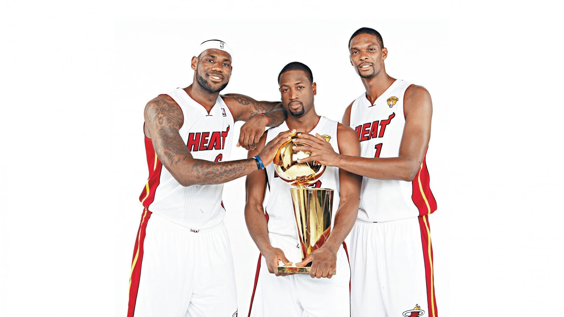 孤胆英雄的加冕礼，霍勒迪关键战接管，独行侠突围魔术