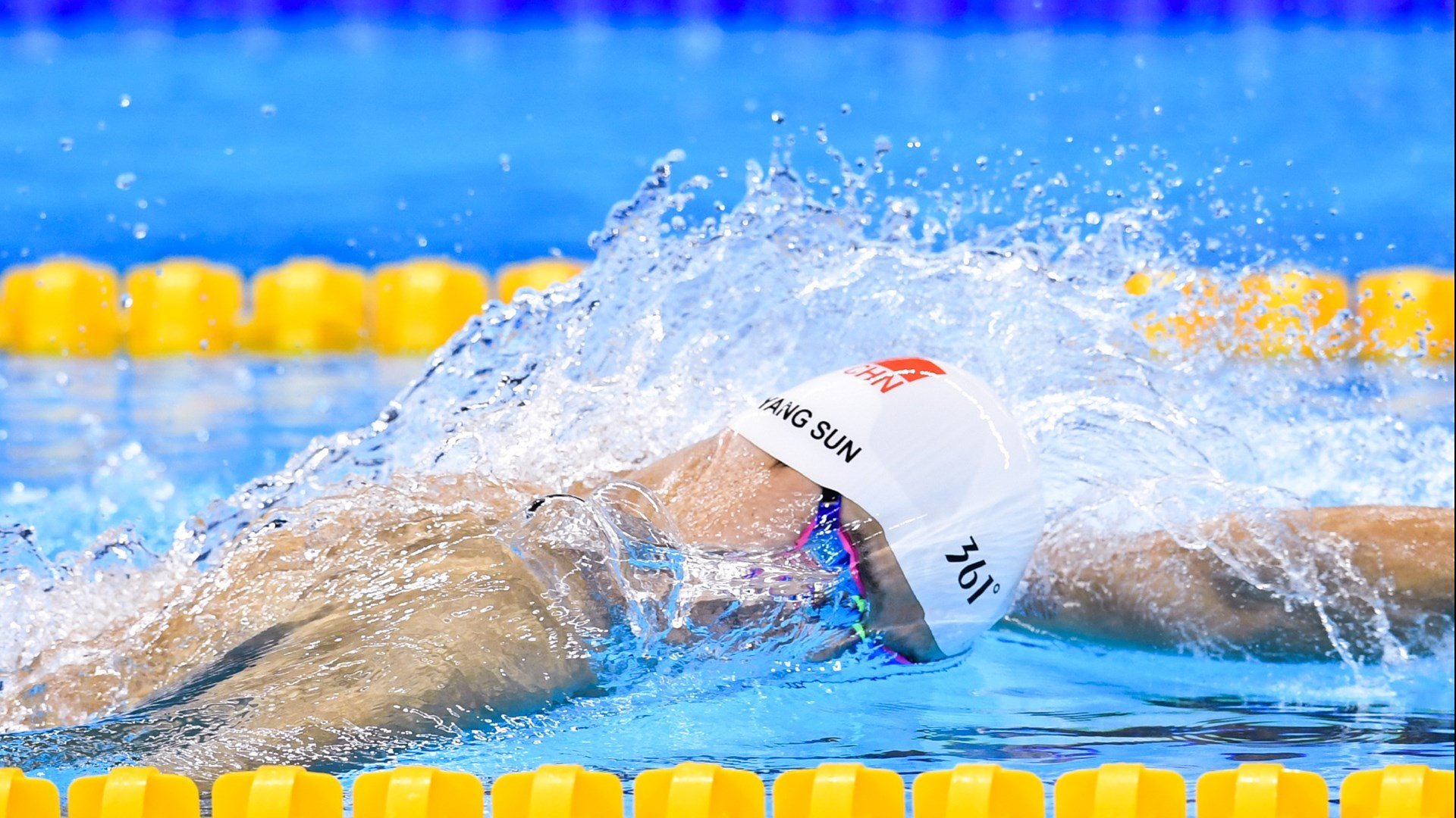 橙色风暴中的一点红，当拉什福德在荷兰洪都拉斯之战中定义大场面